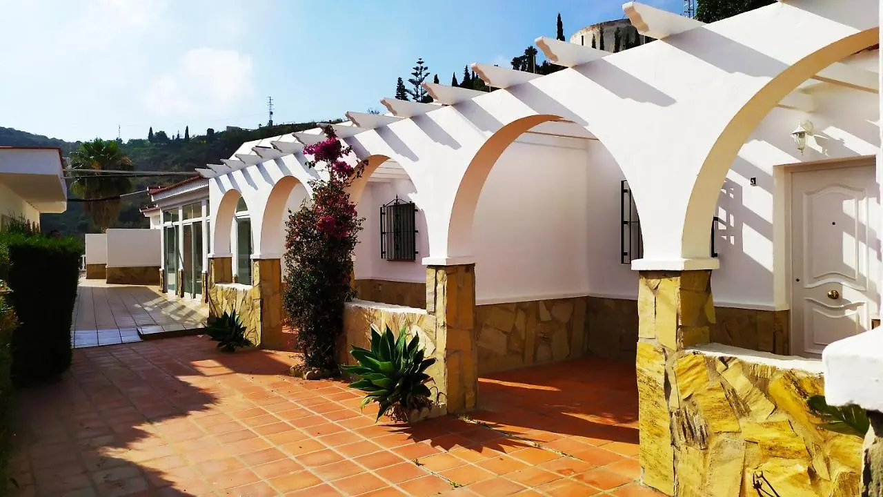 Villa Universal Beauty Resort Malaga 0*,